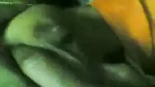 عقد الخادمة يتضمن خدمات جماع عميق وحقن داخلي