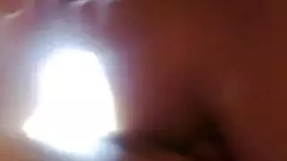 مدربة جزائرية ناضجة تمص بشهوة ثم تمارس جنسًا عنيفًا