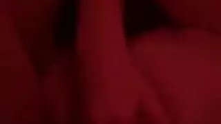 صديقات طويلات يركعن لجلسة مص عميقة