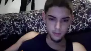 أستاذ إباحي يعلم تقنيات الاستمناء والجنس الفموي في الكلية